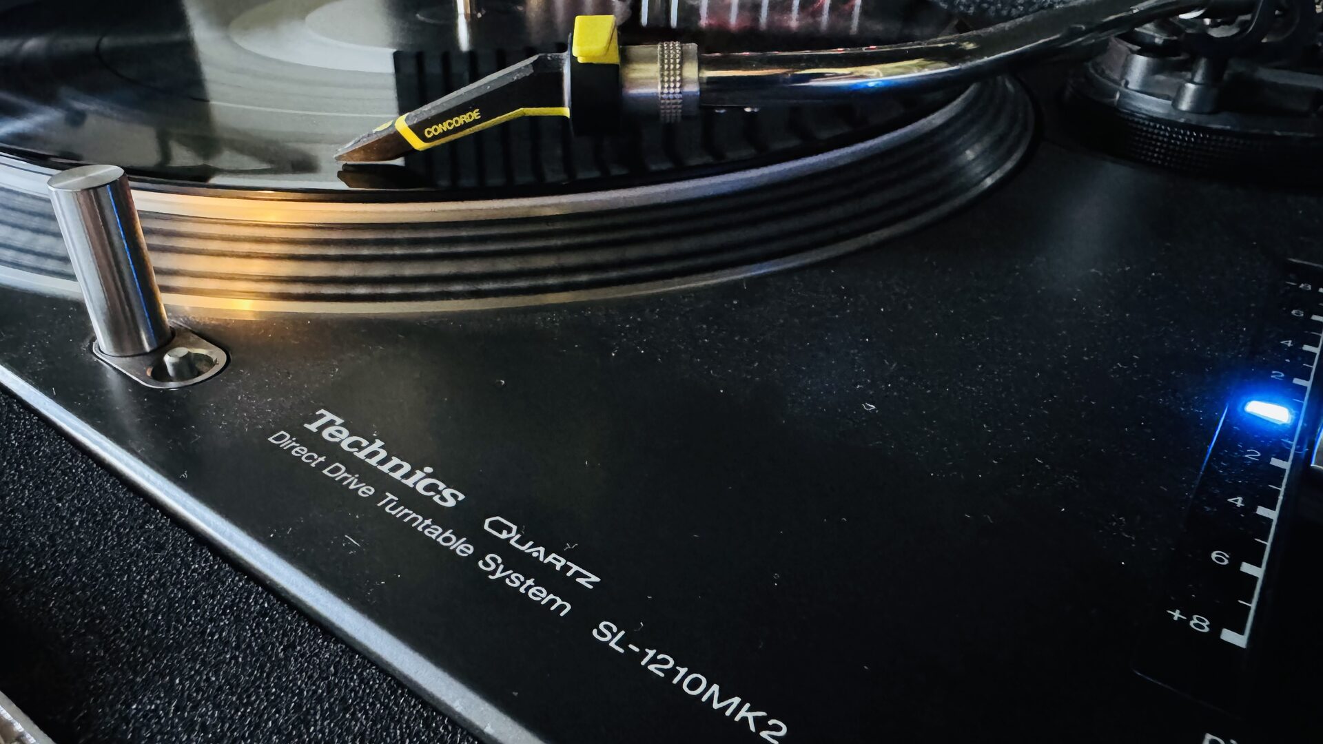 Technics SL-1210 MK2 turntable